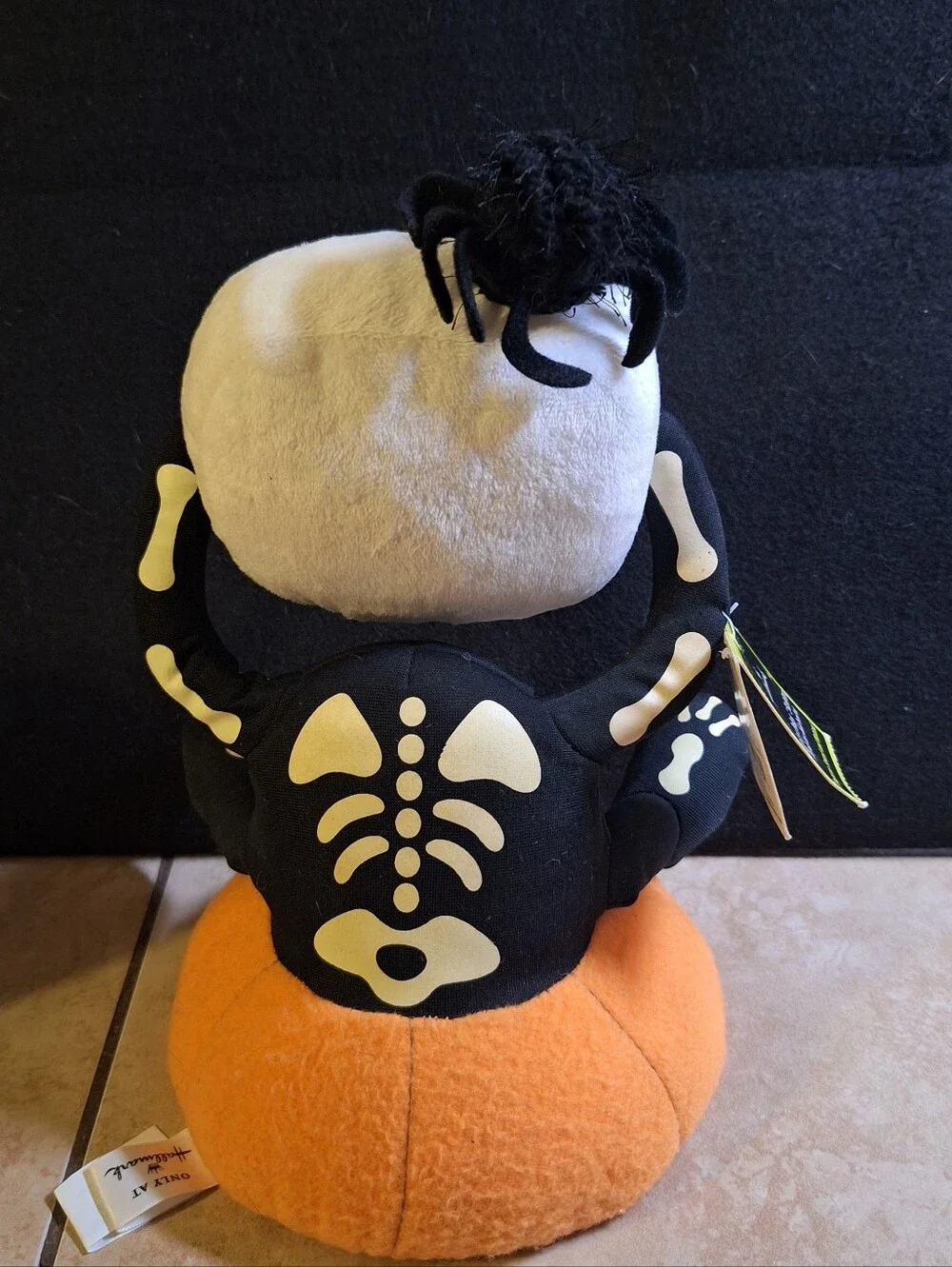 Hallmark Halloween 'Hokey Pokey' Skeleton Sound/Motion Plush Decor 2011 Pumpkin
